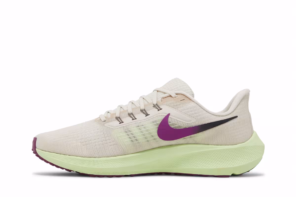 Nike Air Zoom Pegasus 39 Red Plum Volt, view 4