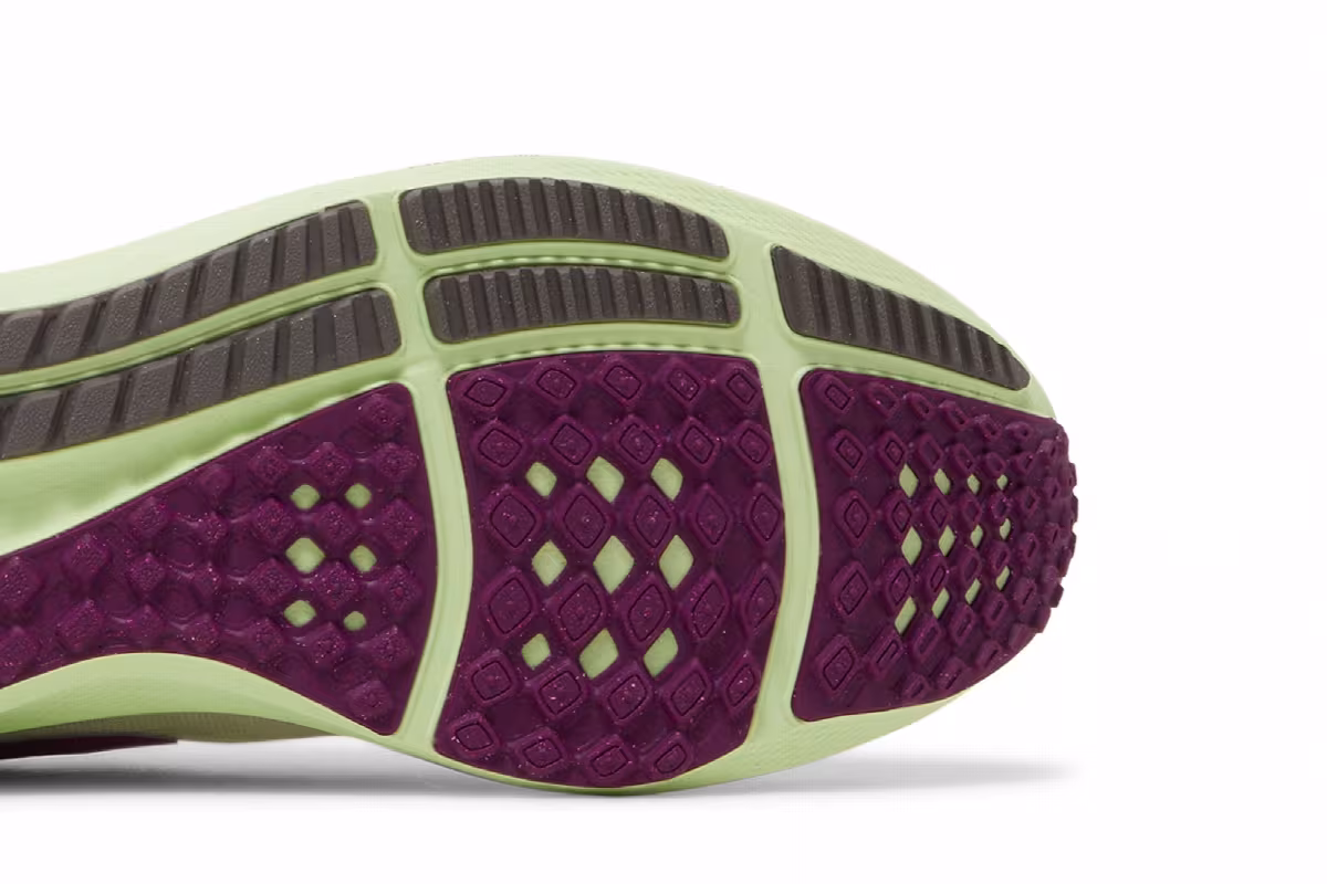 Nike Air Zoom Pegasus 39 Red Plum Volt, view 6
