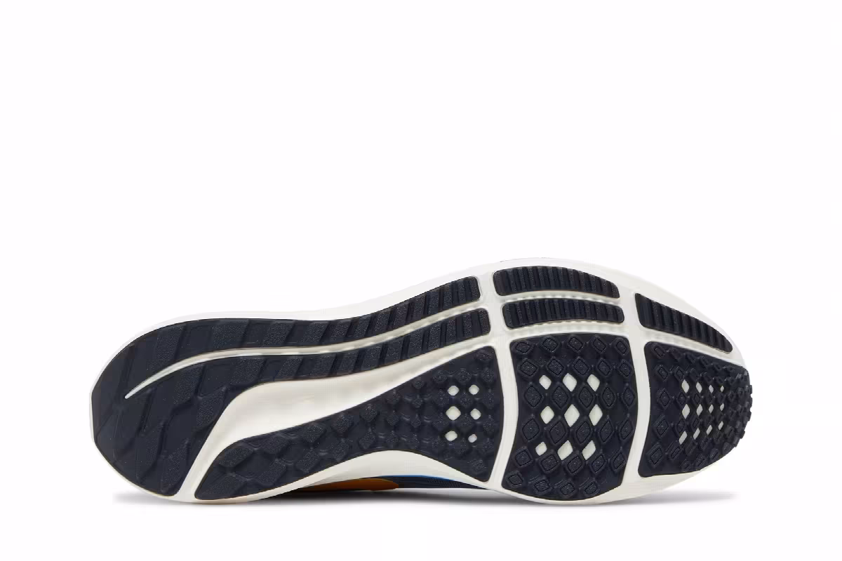 Nike Air Zoom Pegasus 39 Premium Obsidian Yellow, view 5