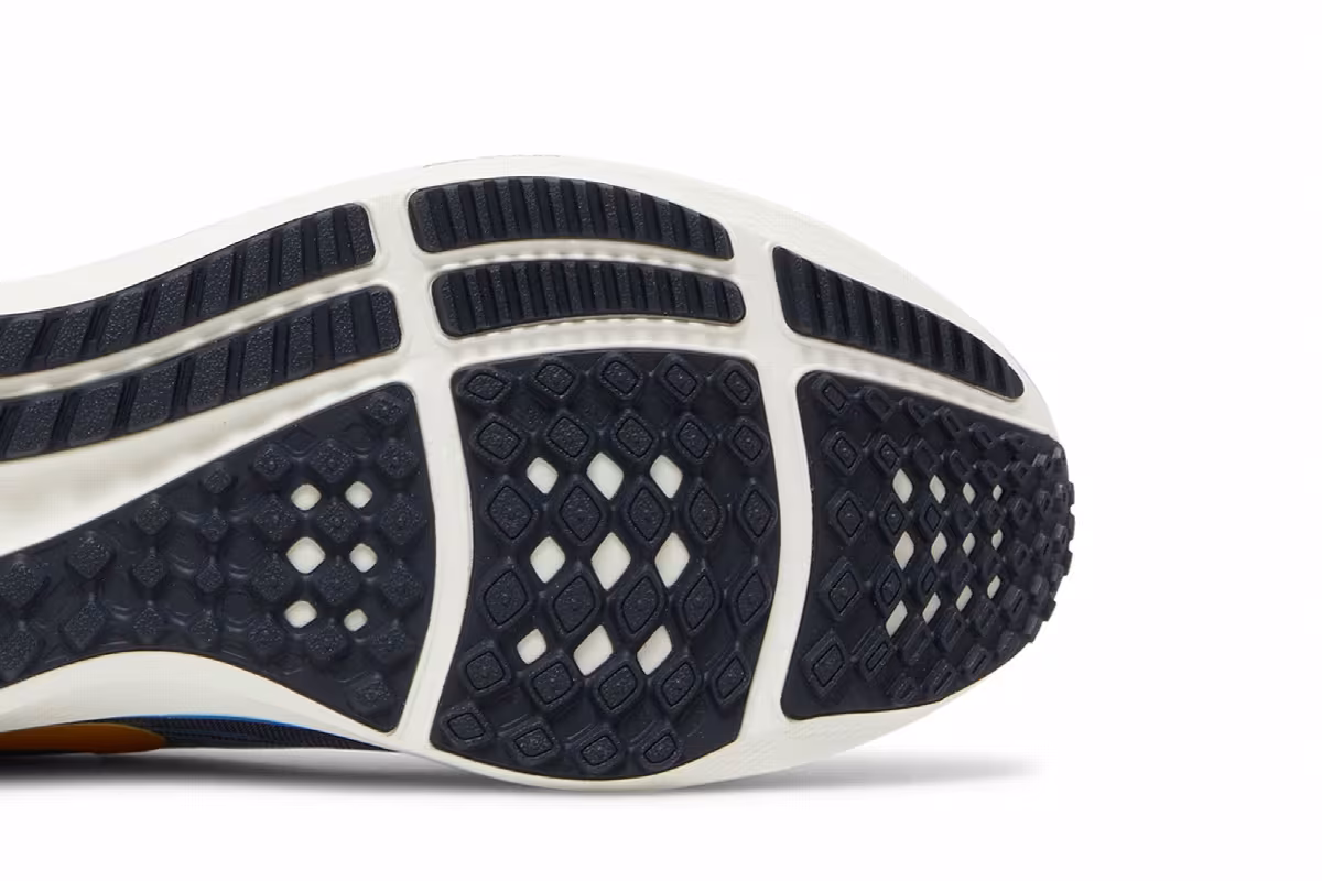 Nike Air Zoom Pegasus 39 Premium Obsidian Yellow, view 6