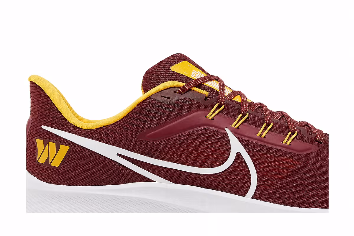 Nike NFL x Air Zoom Pegasus 39 Washington Commanders, view 3