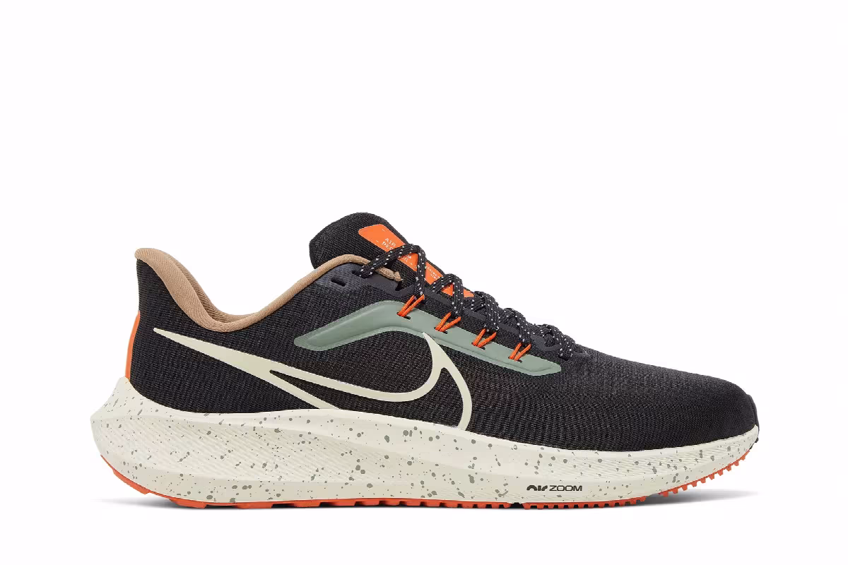 Nike Air Zoom Pegasus 39 Black White Orange, view 2