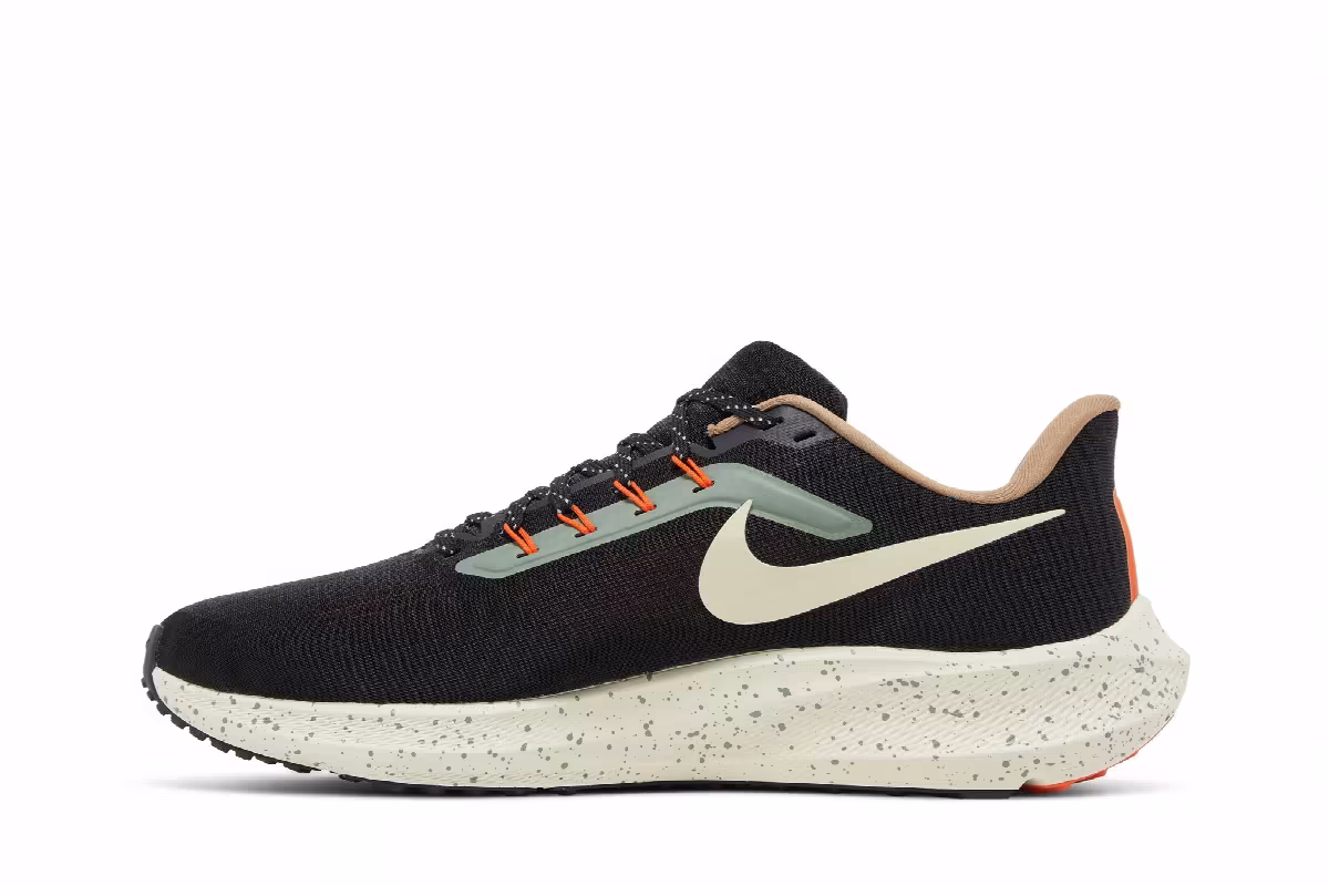 Nike Air Zoom Pegasus 39 Black White Orange, view 4