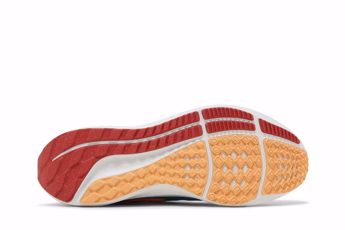 Nike Air Zoom Pegasus 39 Spruce Crimson, view 5