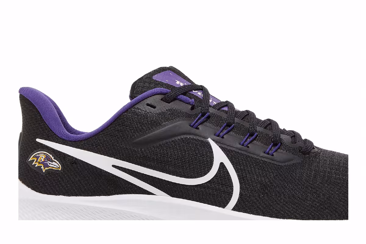 NFL x Nike Air Zoom Pegasus 39 Baltimore Ravens, view 3