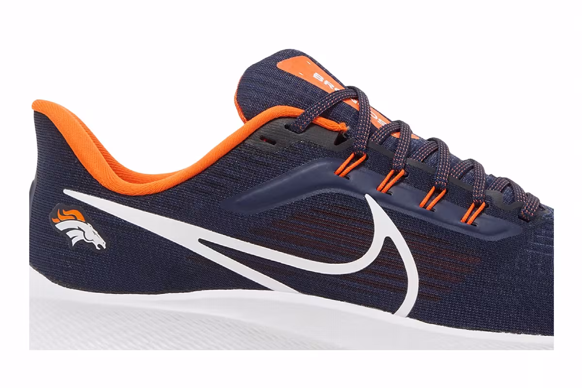 Nike NFL x Air Zoom Pegasus 39 Denver Broncos, view 3