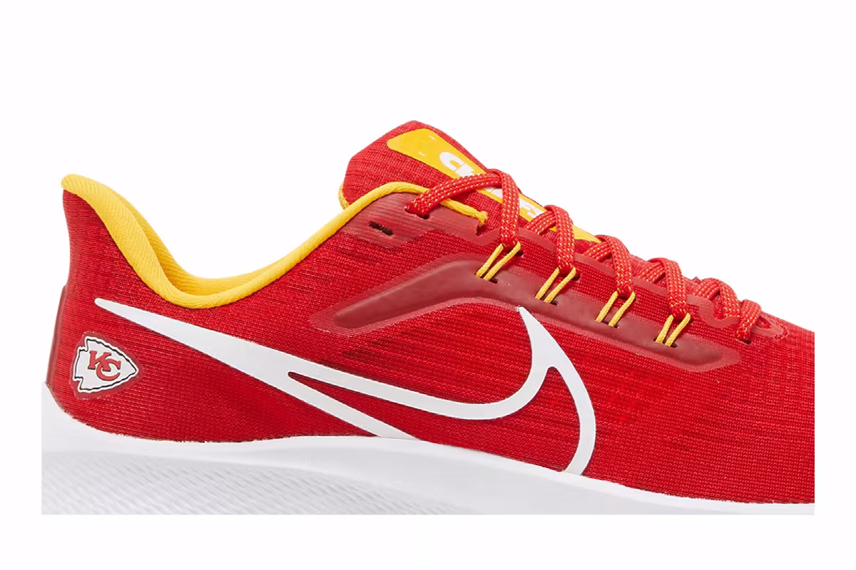 NFL x Nike Air Zoom Pegasus 39 Kansas City Chiefs, view 3