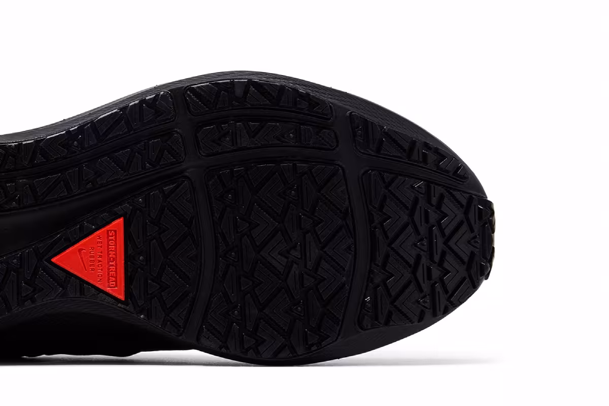 Nike Women's Air Zoom Pegasus 39 Shield Triple Black, view 6