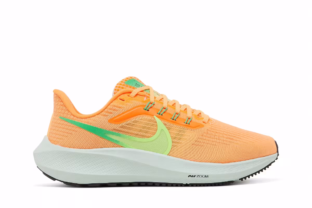 Nike Women's Air Zoom Pegasus 39 Peach Cream Ghost Green, view 2