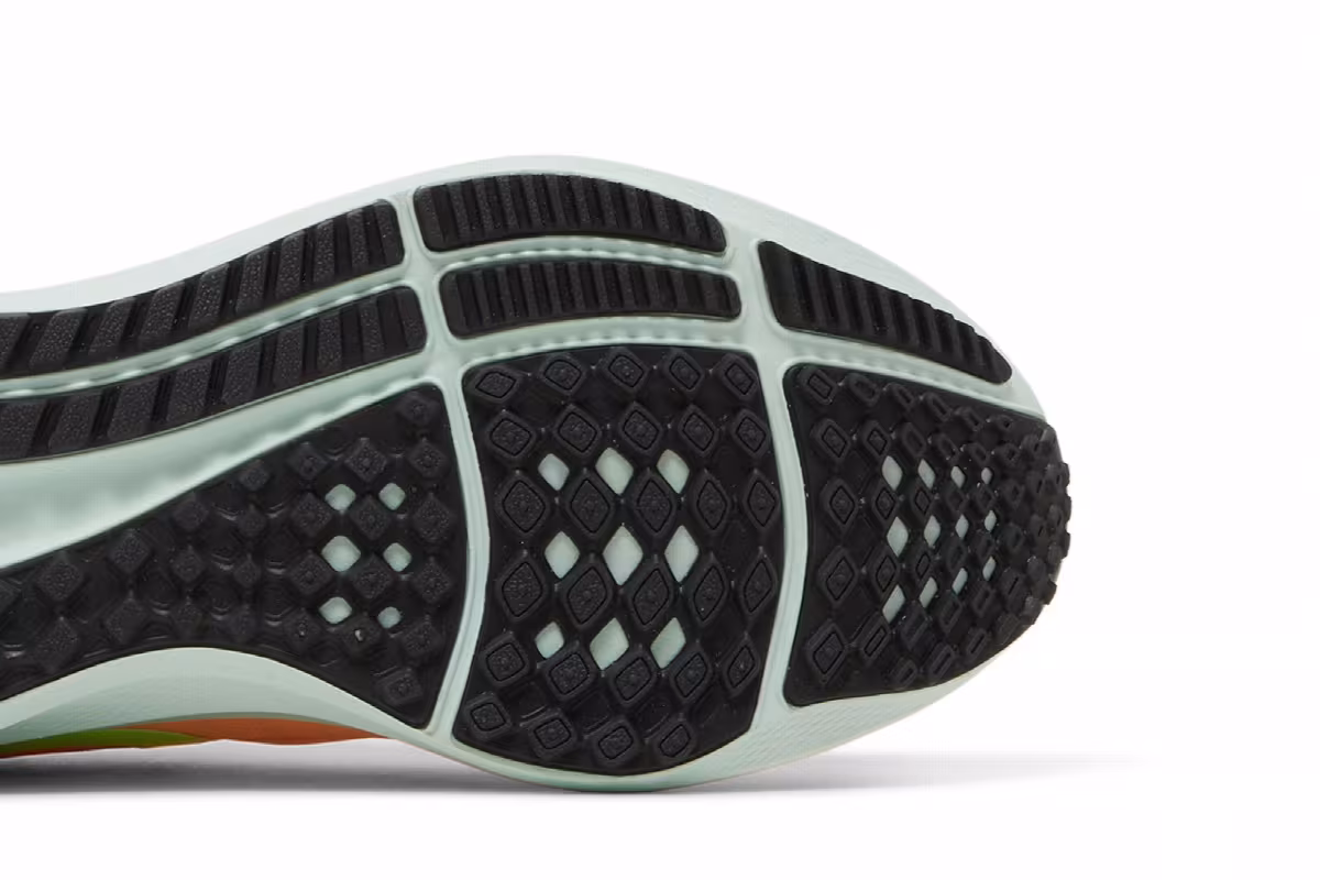 Nike Women's Air Zoom Pegasus 39 Peach Cream Ghost Green, view 6