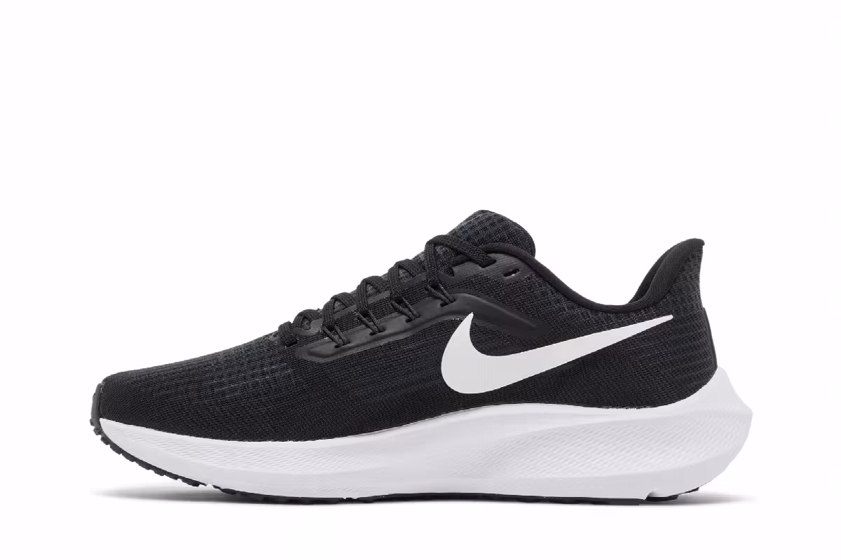 Nike Women's Air Zoom Pegasus 39 Black White, view 4