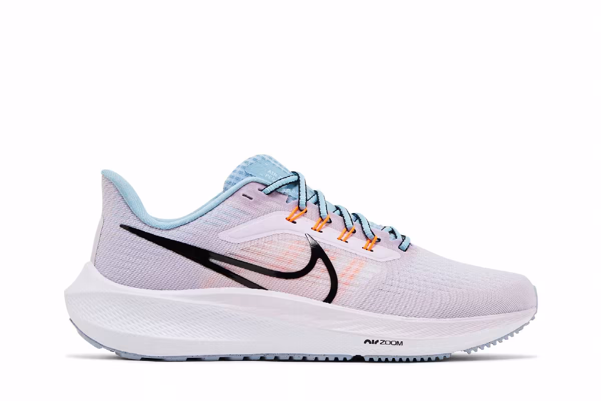 Nike Women's Air Zoom Pegasus 39 Doll Black, view 2