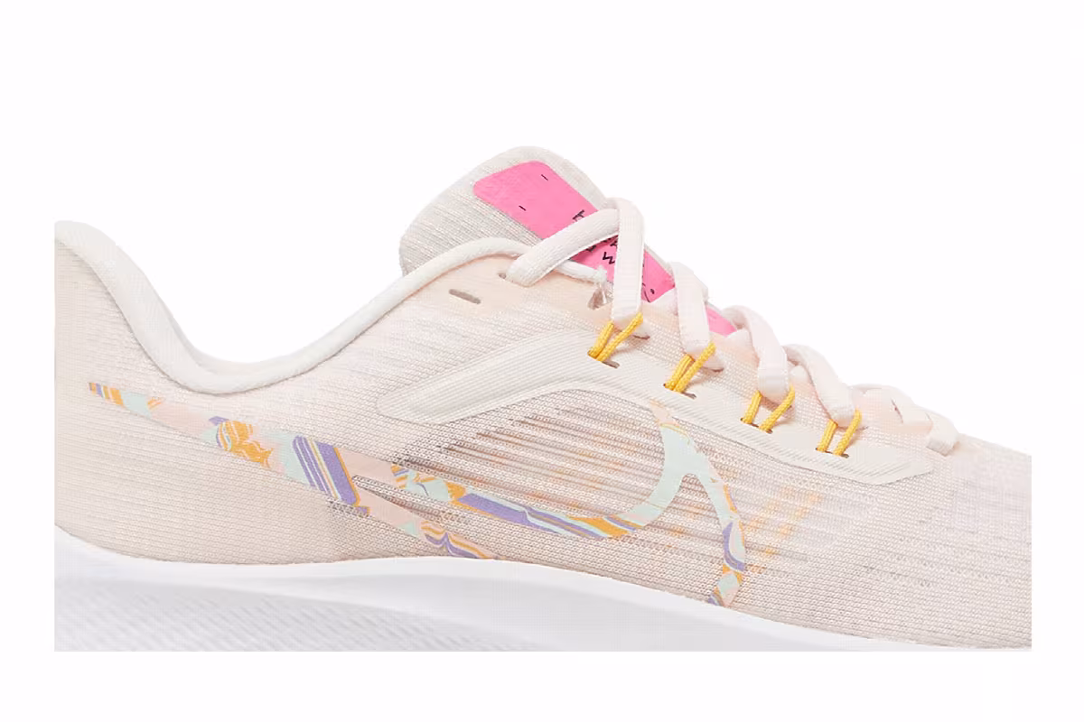 Nike Women's Air Zoom Pegasus 39 Premium Light Soft Pink, view 3