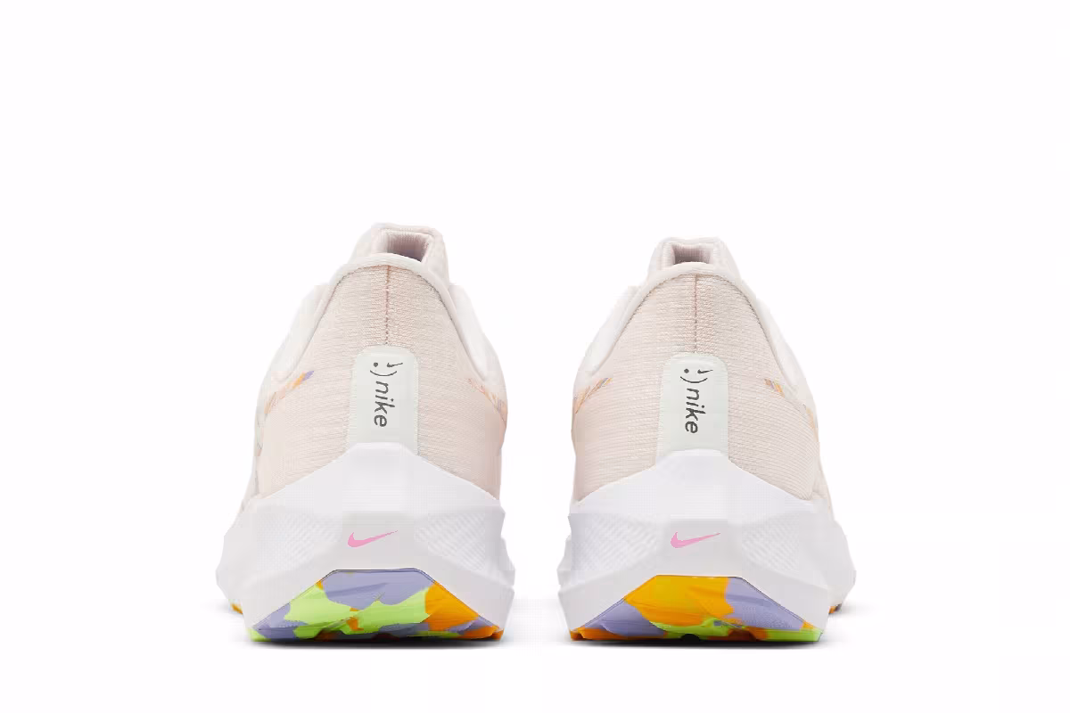 Nike Women's Air Zoom Pegasus 39 Premium Light Soft Pink, view 7