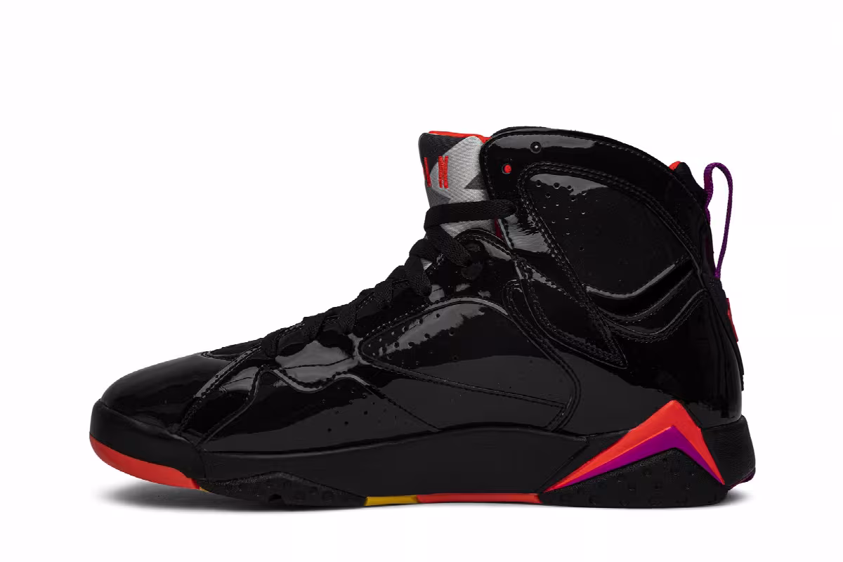 Women's Air Jordan 7 Black Gloss, view 4