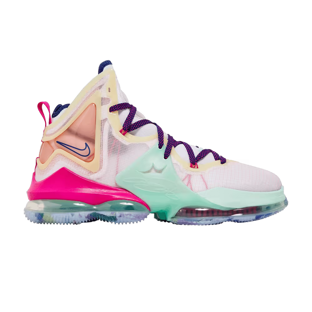 Nike LeBron 19 Valentine's Day