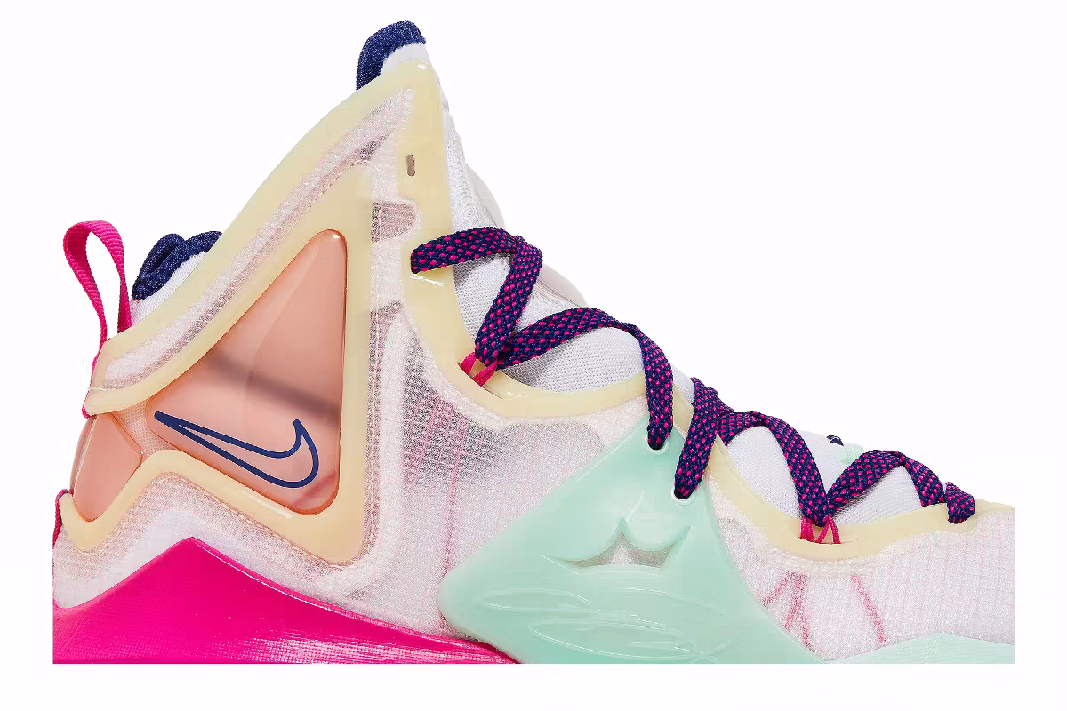 Nike LeBron 19 Valentine's Day, view 3