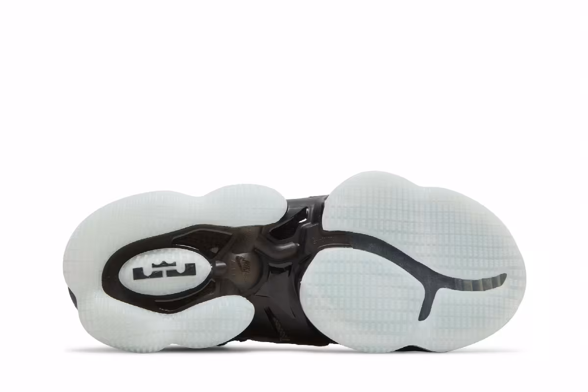 Nike LeBron 19 Black Green Glow, view 5