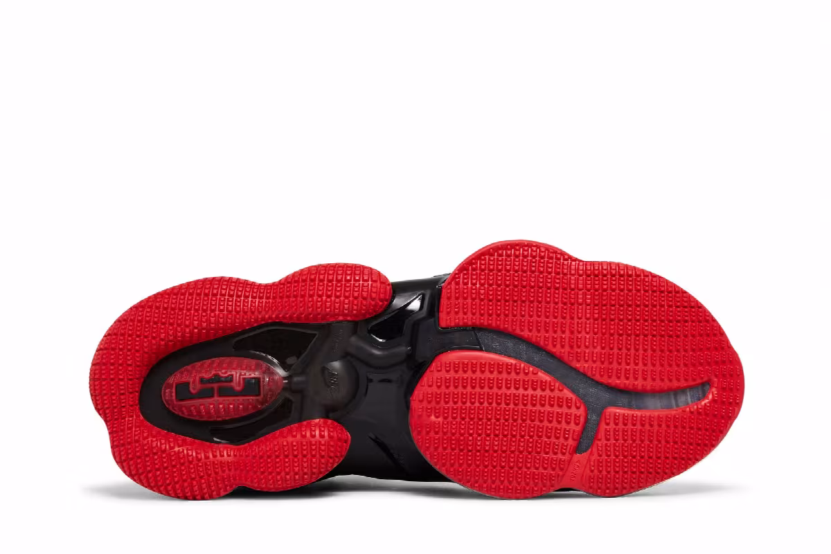 Nike LeBron 19 Bred, view 5