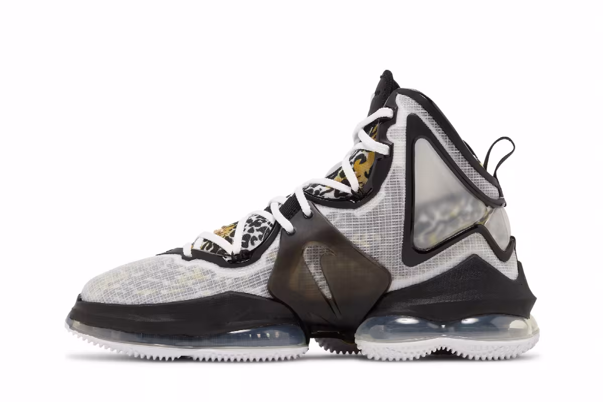 Nike LeBron 19, view 4