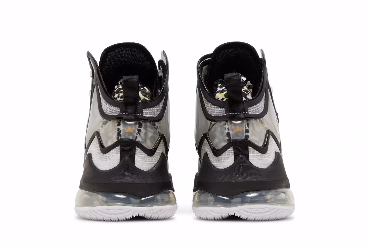 Nike LeBron 19, view 7