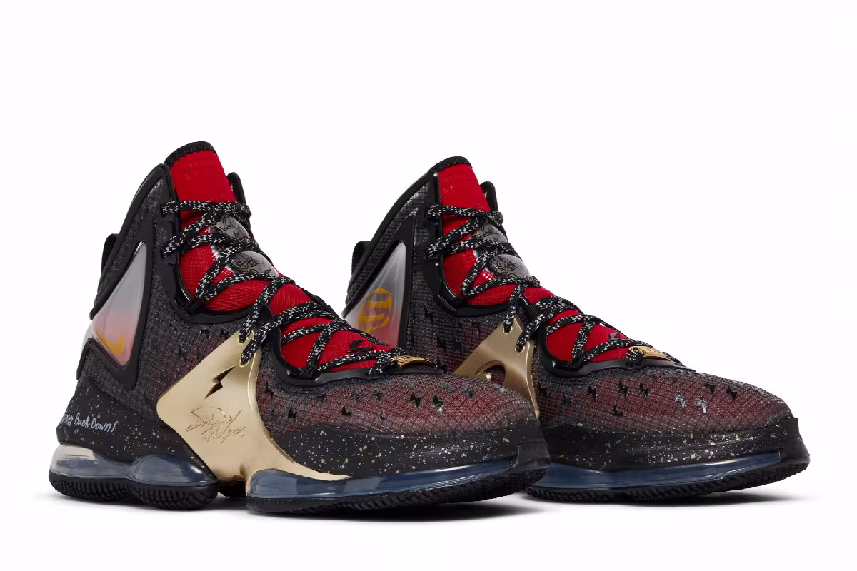 Nike LeBron 19 Doernbecher 2022, view 9