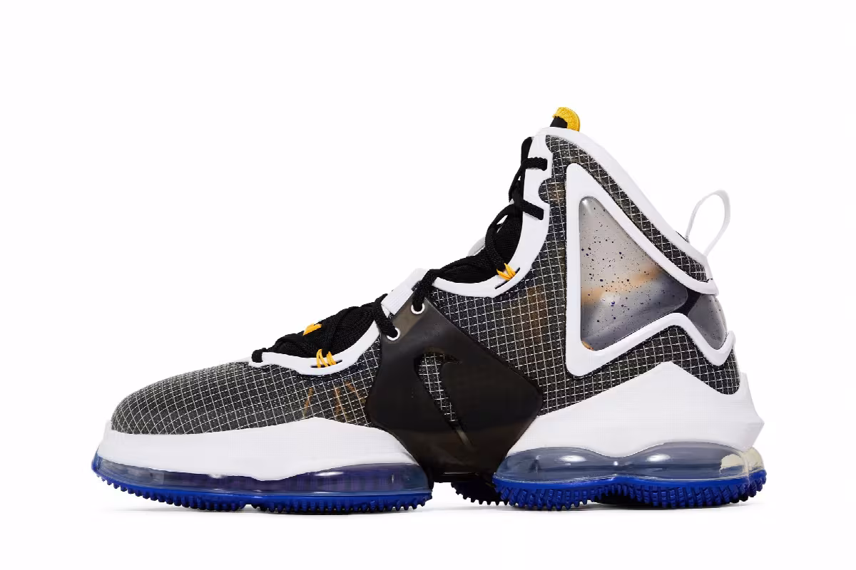Nike LeBron 19 Graduate, view 4