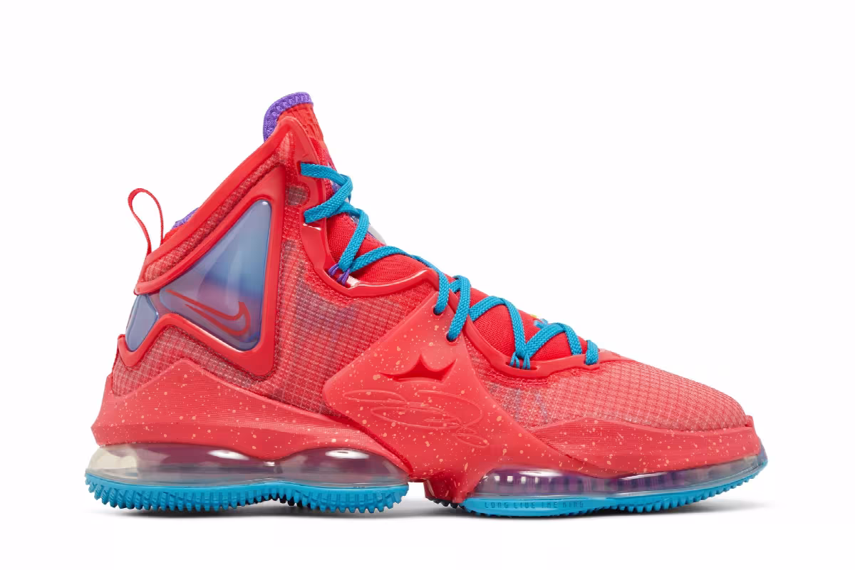 Nike LeBron 19 King's Crown, view 2