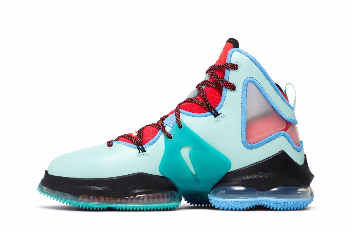 Nike LeBron 19 LeBronival, view 4