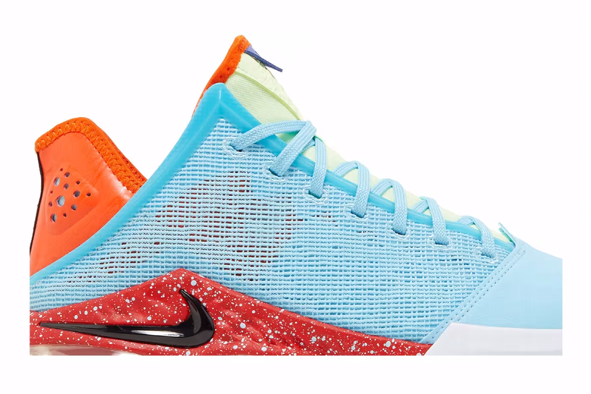 Nike LeBron 19 Low Blue Chill, view 3