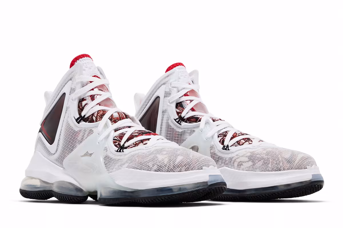 Nike LeBron 19 Sketch, view 9
