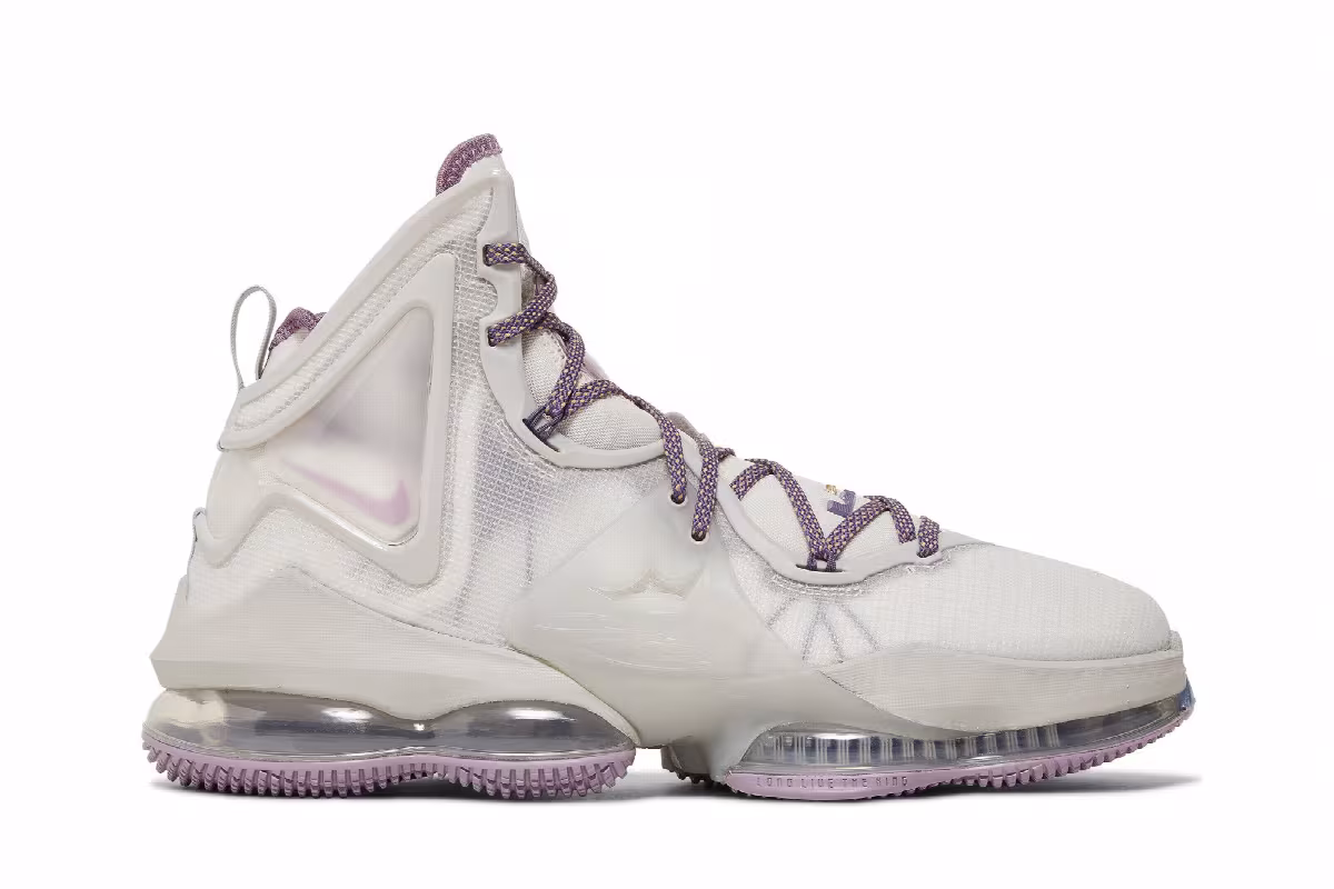 Nike LeBron 19 The Cast, view 2