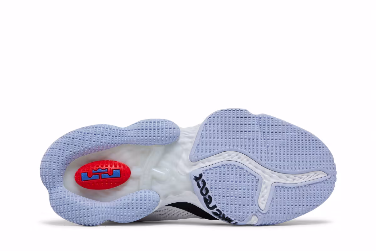 Nike LeBron 19 Low Black Toe, view 5