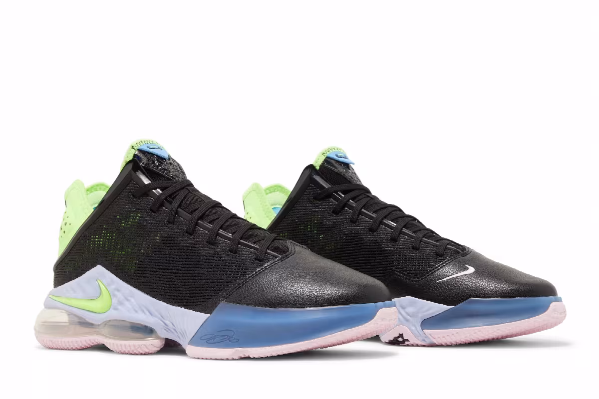 Nike LeBron 19 Low Ghost Green, view 9
