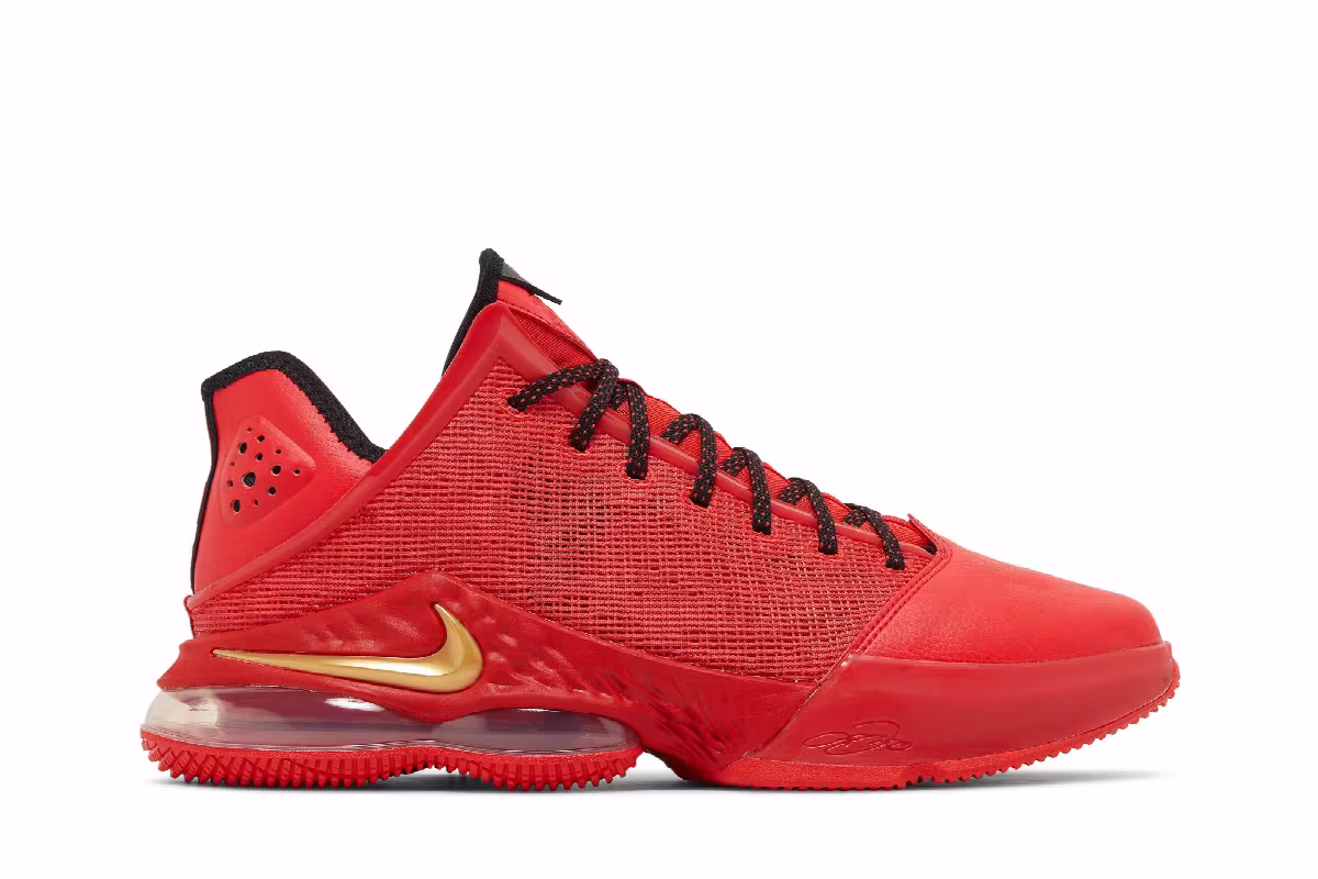 Nike LeBron 19 Low Light Crimson, view 2
