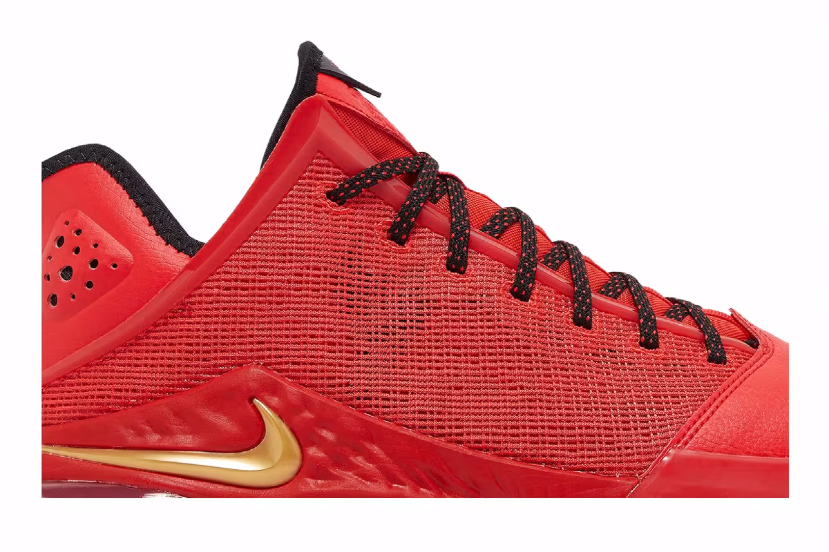 Nike LeBron 19 Low Light Crimson, view 3