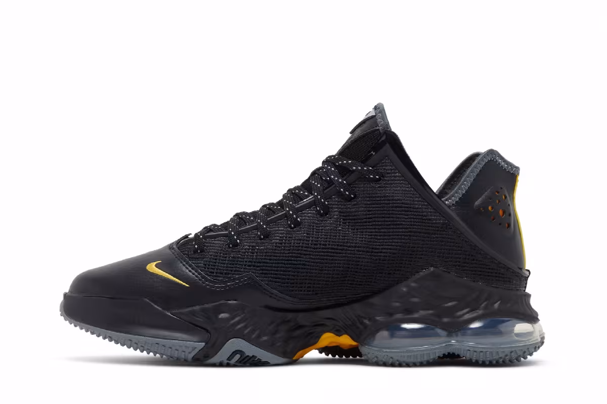 Nike LeBron 19 Low Witness, view 4
