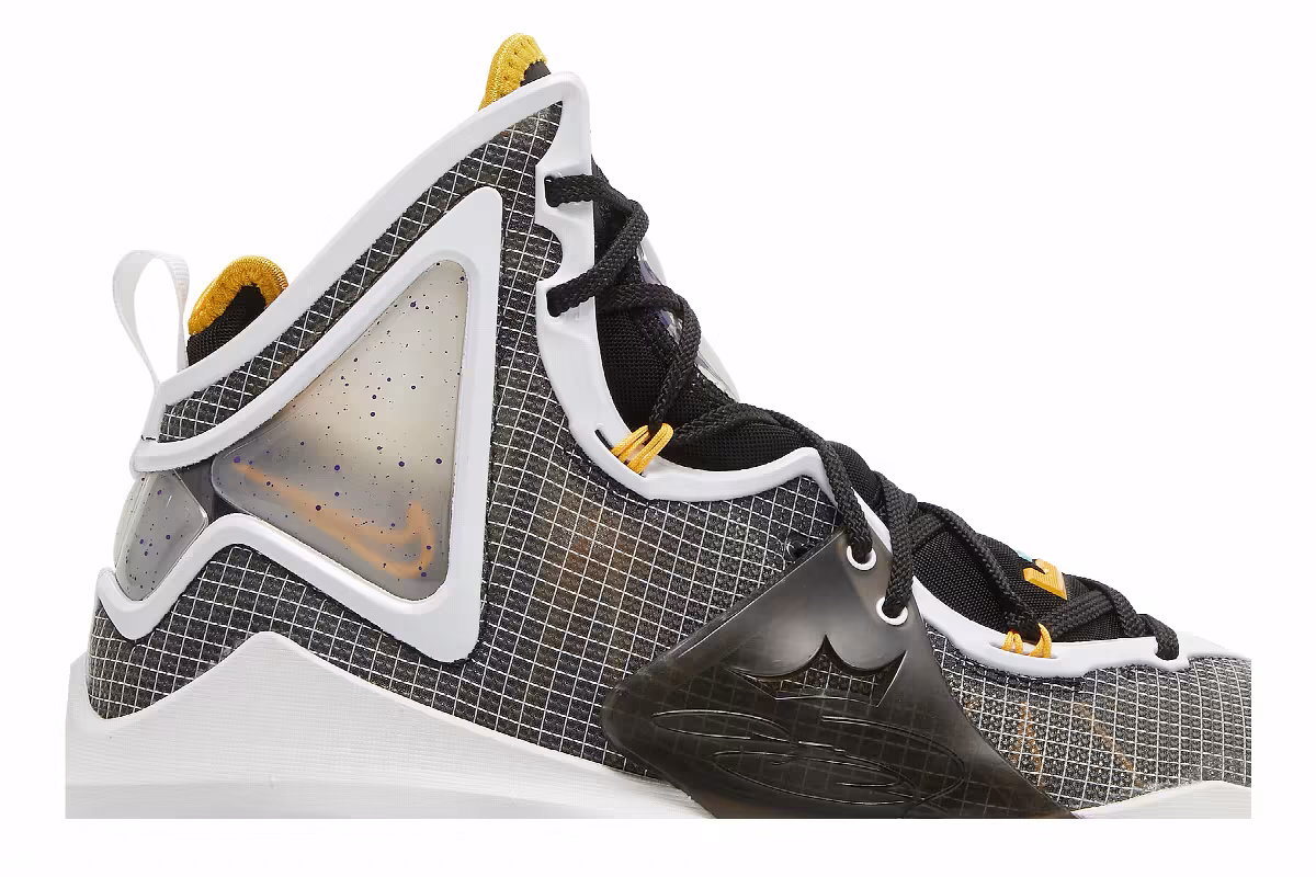 Nike LeBron 19 EP Graduate, view 3