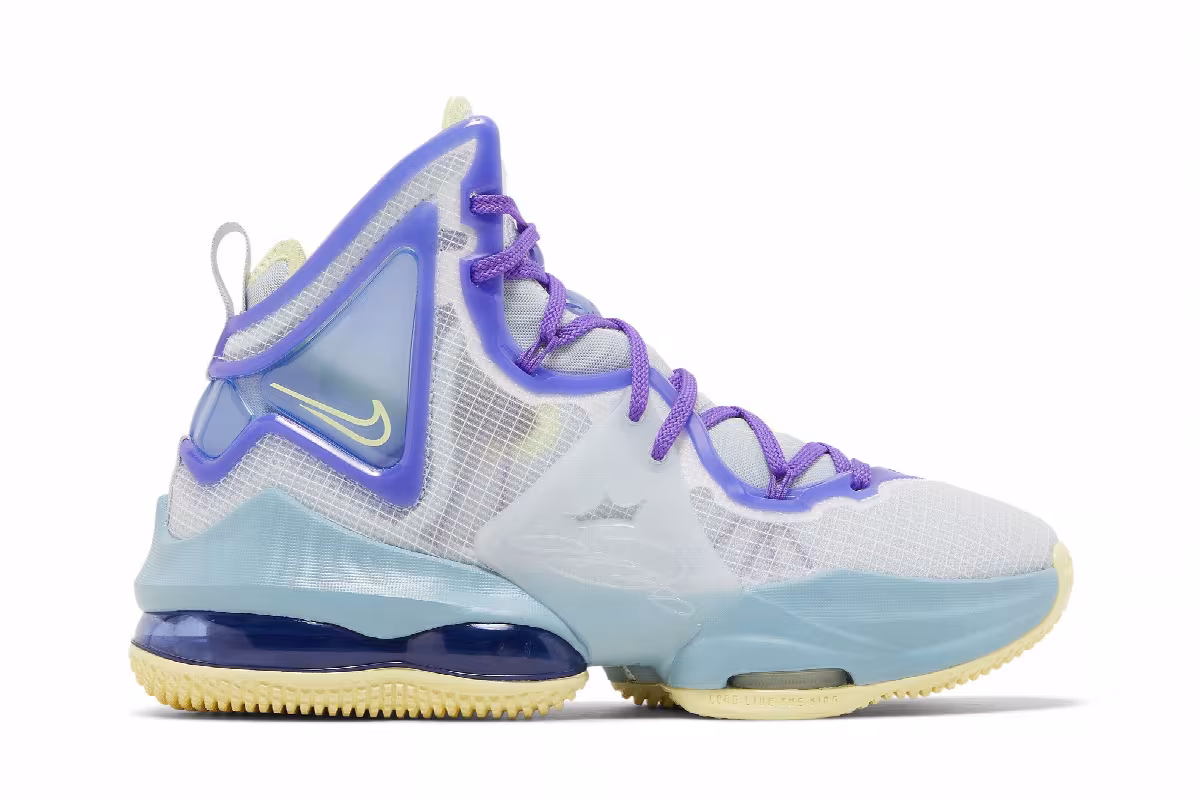 Nike LeBron 19 GS Easter, view 2