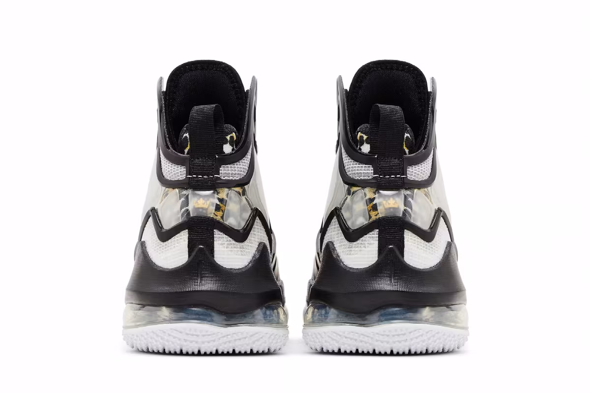 Nike LeBron 19 SE GS White Metallic Gold, view 7