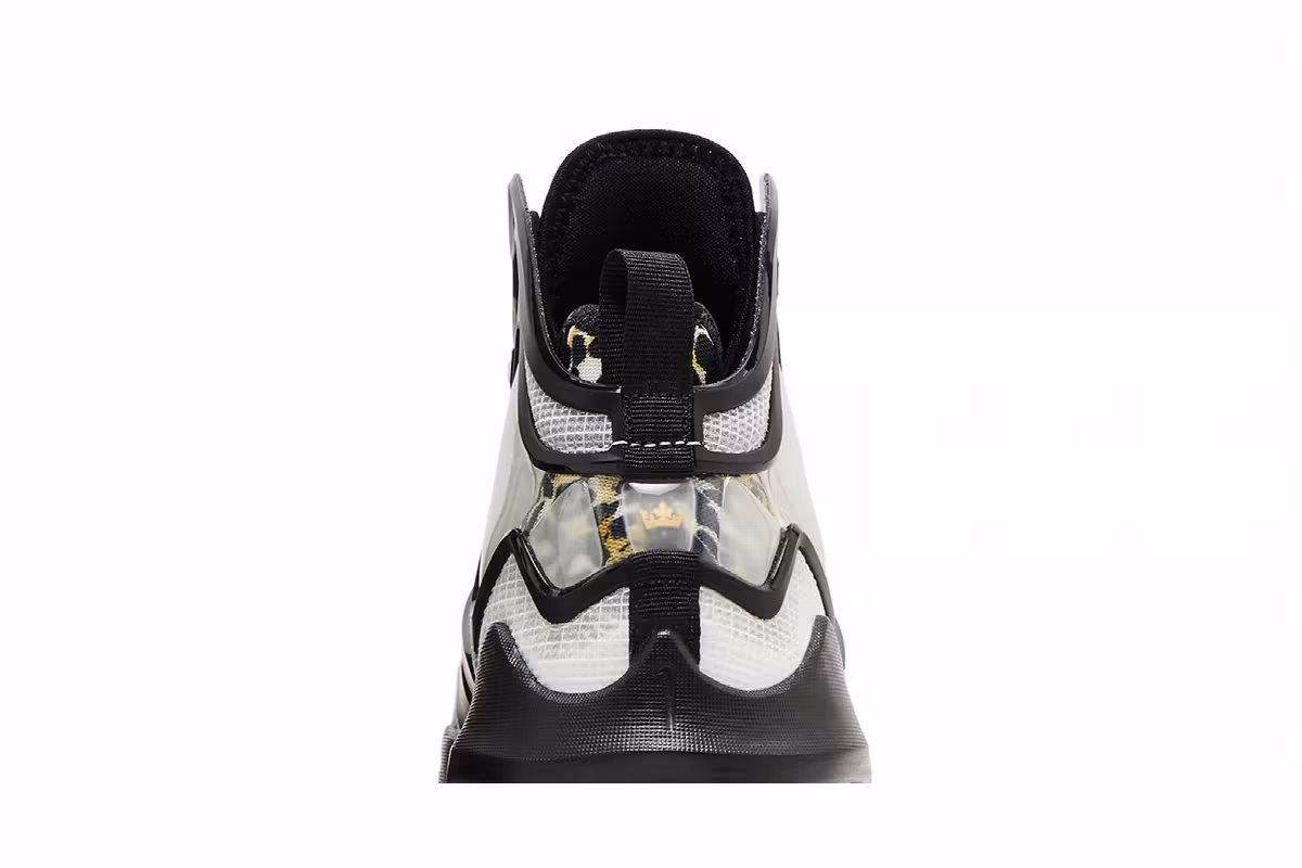 Nike LeBron 19 SE GS White Metallic Gold, view 8