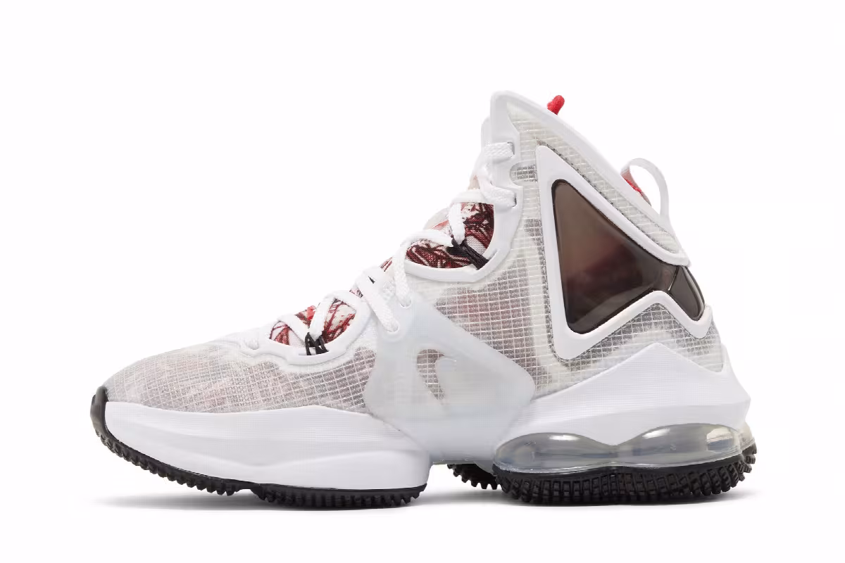 Nike LeBron 19 GS Sketch, view 4