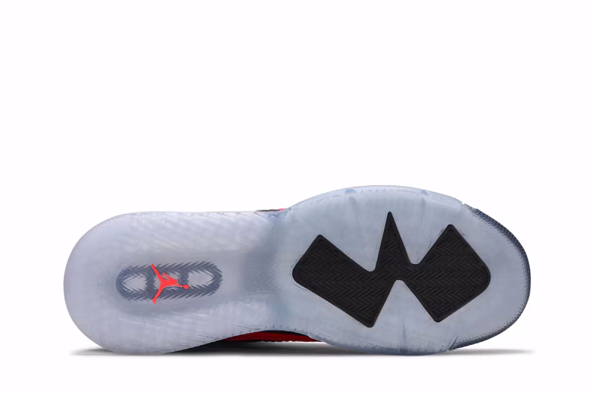 Paris Saint-Germain x Air Jordan Jordan Mars 270 Infrared, view 5