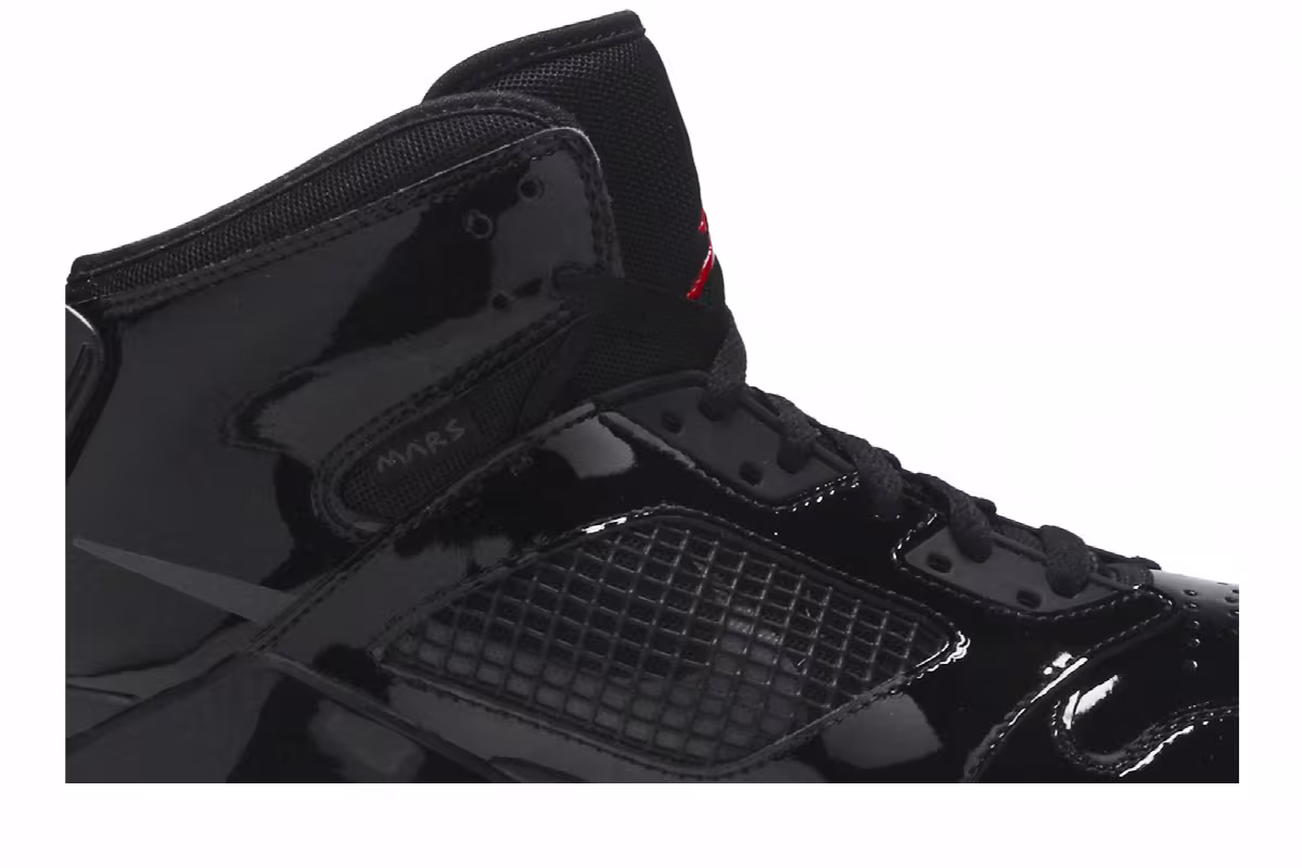Air Jordan Mars 270 Bred, view 3