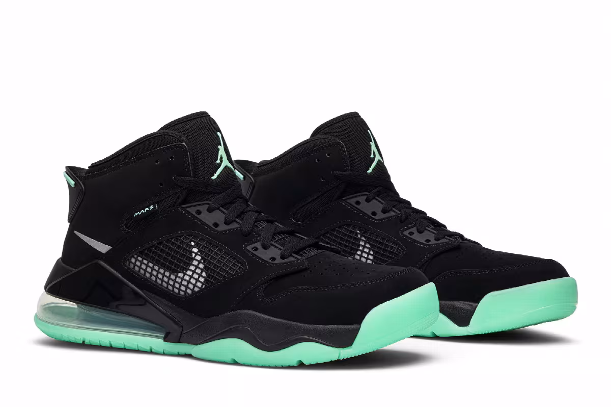 Air Jordan Mars 270 Green Glow, view 9
