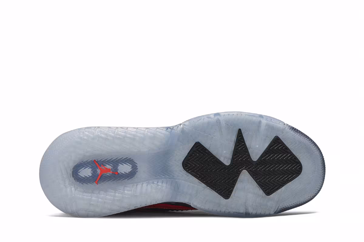 Air Jordan Mars 270 GS Paris Saint-Germain, view 5