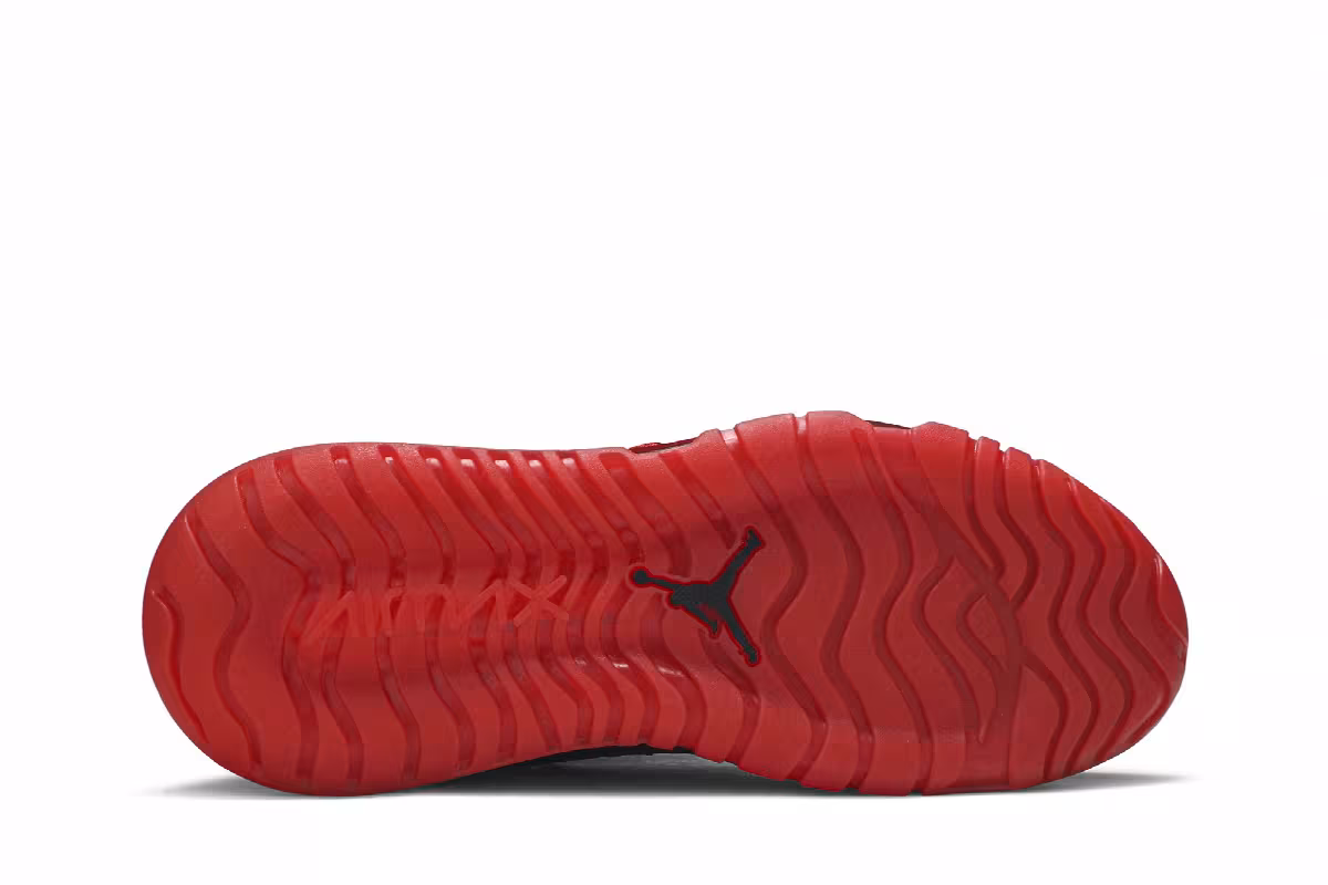 Air Jordan Proto Max 720 Bred, view 5
