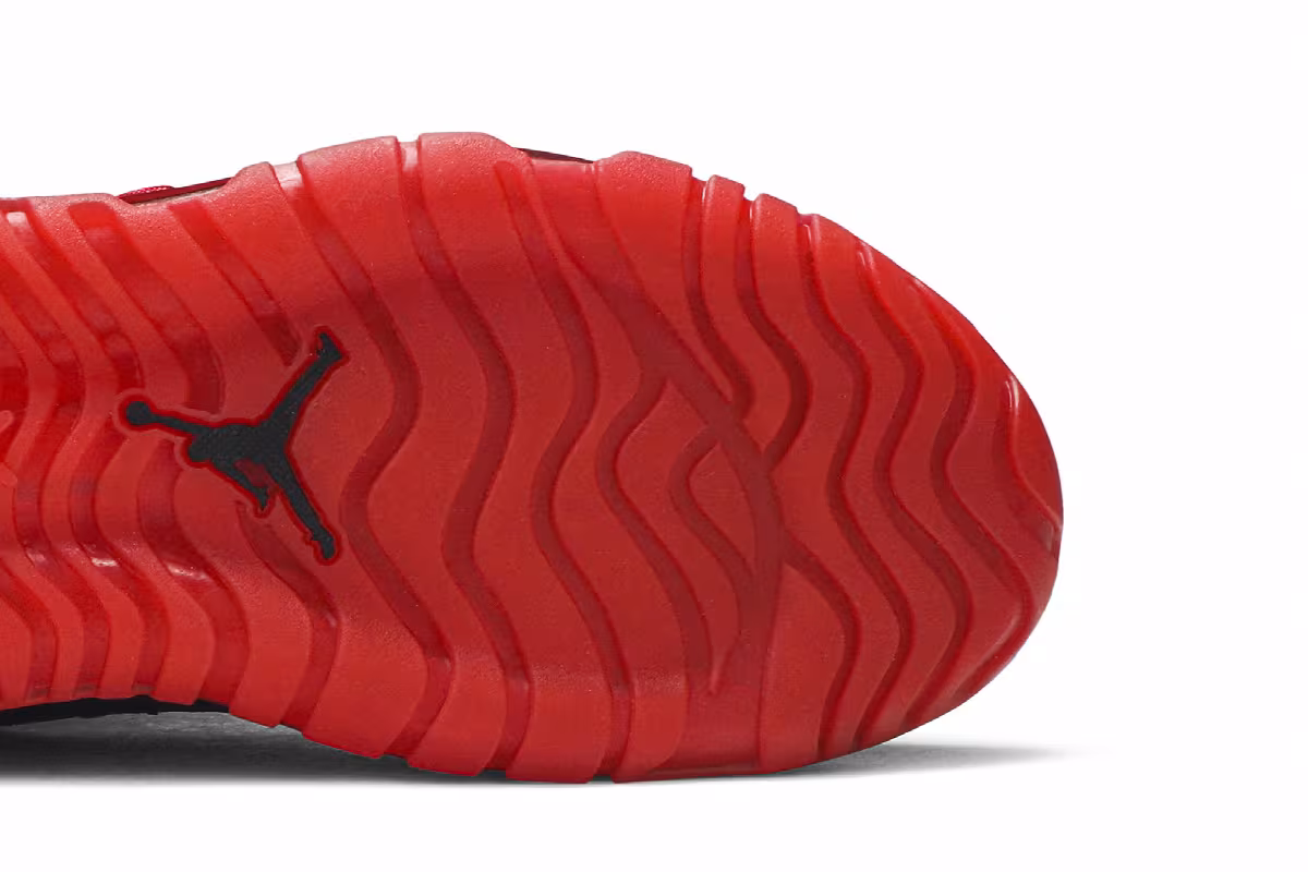 Air Jordan Proto Max 720 Bred, view 6