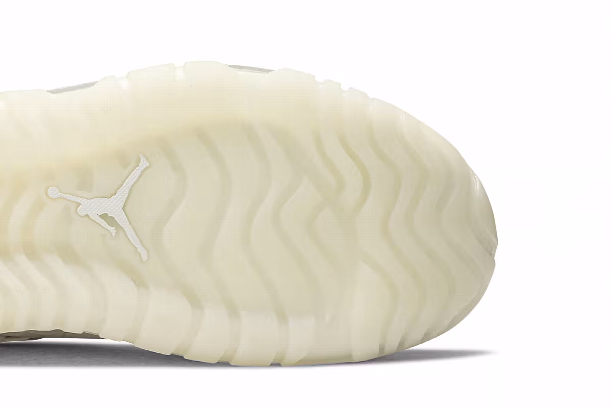 Air Jordan Proto Max 720 Pure Platinum, view 6