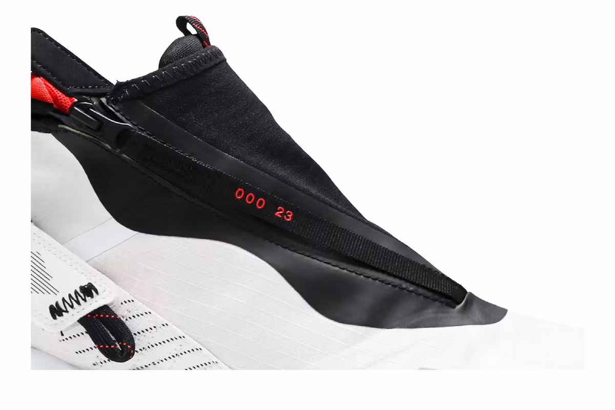Air Jordan Proto React Z Bright Crimson, view 3